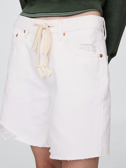 Bermuda jeans larga estilo anos 90, cintura média, 8″ Bermuda jeans larga estilo anos 90, cintura média, 8″