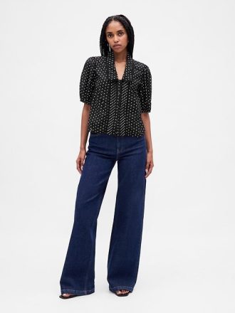 Blusa com gola e manga bufante