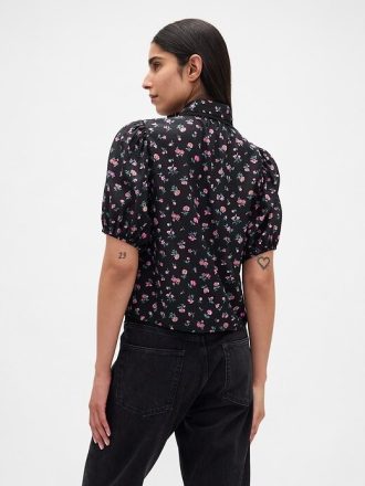 Blusa com gola e manga bufante