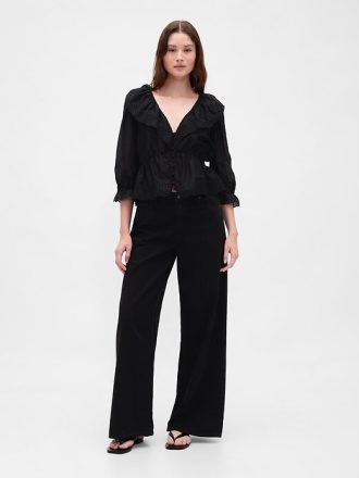 Blusa com gola V e babados