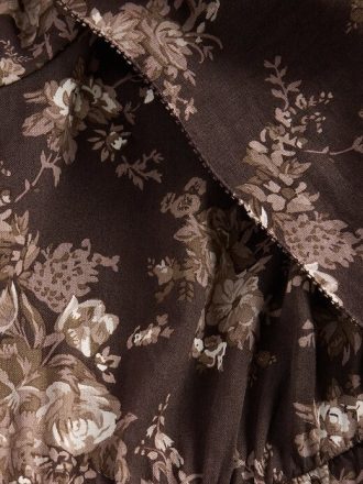 Blusa com gola V e babados