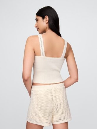 Blusa curta de crochê