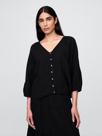 Blusa de algodão com decote em V bordado