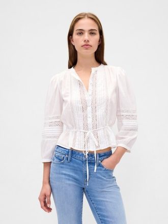 Blusa de voile com acabamento em renda