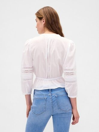 Blusa de voile com acabamento em renda