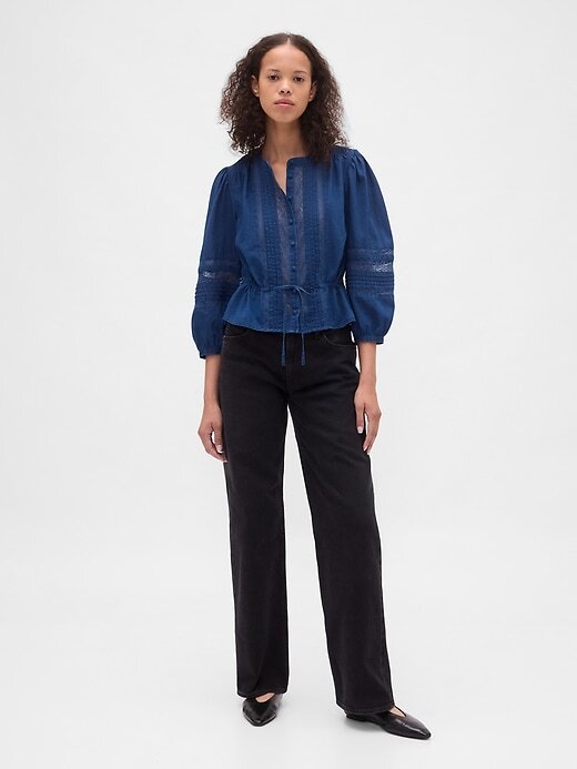 Blusa de voile com acabamento em renda Blusa de voile com acabamento em renda