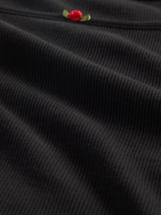 Blusa infantil canelada com manga bufante