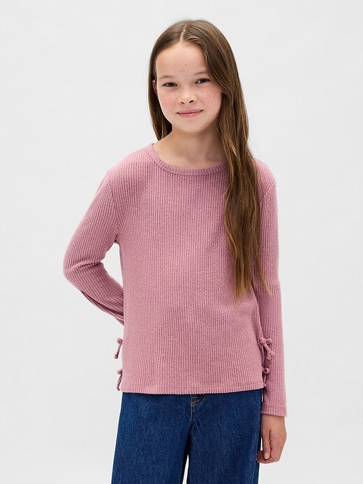 Blusa infantil com amarração lateral e canelado Softspun Blusa infantil com amarração lateral e canelado Softspun