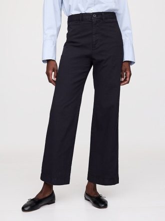 Calça cáqui de perna larga com cintura alta e tornozelo