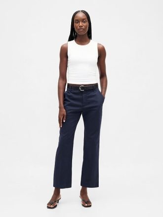 Calça cáqui reta de cintura média