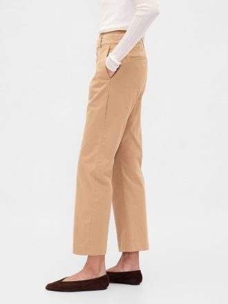 Calça cáqui reta de cintura média