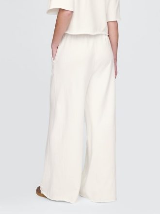 Calça de moletom French Terry com perna larga e bainha dobrada