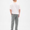 Calça de moletom infantil GapFit Tech de secagem rápida