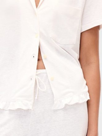 Calça de pijama com babados