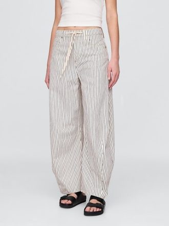 Calça jeans de cintura alta com listras em formato de ferradura