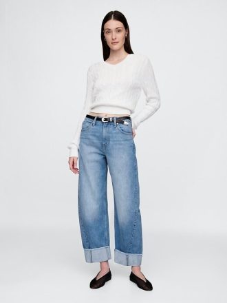 Calça jeans de cintura alta com punho e barra