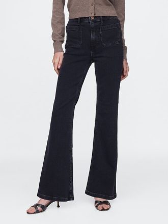Calça jeans flare de cintura alta dos anos 70