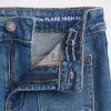 Calça jeans flare infantil de cintura alta dos anos 70