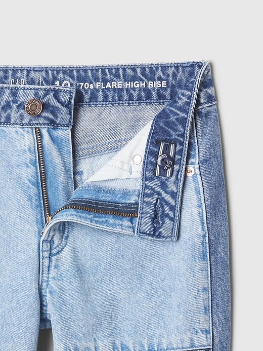 Calça jeans flare infantil patchwork cintura alta anos 70 Calça jeans flare infantil patchwork cintura alta anos 70