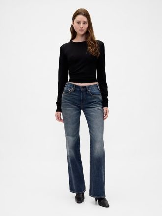Calça jeans flare relaxada de cintura média