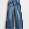 Calça jeans infantil de cintura alta e perna larga no tornozelo Calça jeans infantil de cintura alta e perna larga no tornozelo