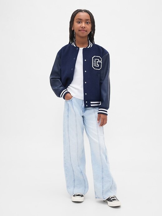 Calça jeans infantil de cintura baixa com costura e perna larga Calça jeans infantil de cintura baixa com costura e perna larga