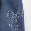 Calça jeans infantil de cintura baixa e perna larga