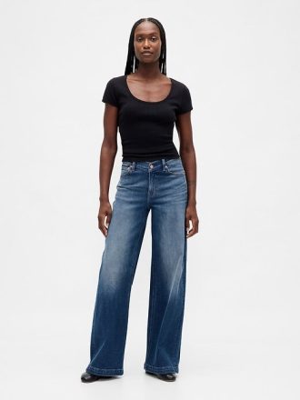 Calça jeans larga com cintura alta e cós V Calça jeans larga com cintura alta e cós V