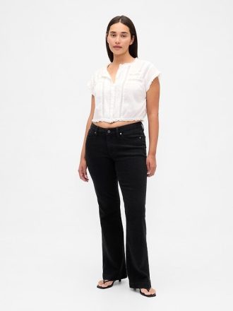 Calça jeans longa e justa com cintura baixa e curvas