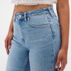 Calça jeans reta e justa curvilínea de cintura alta dos anos 90