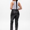 Calça reta e atrevida de couro vegano de cintura alta Calça reta e atrevida de couro vegano de cintura alta