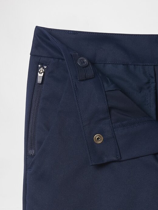 Calças cáqui de performance infantil Calças cáqui de performance infantil