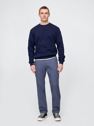 Calças cáqui retas modernas