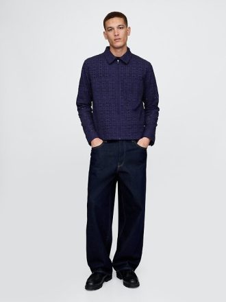 Camisa de popeline com ilhós e bolso com zíper