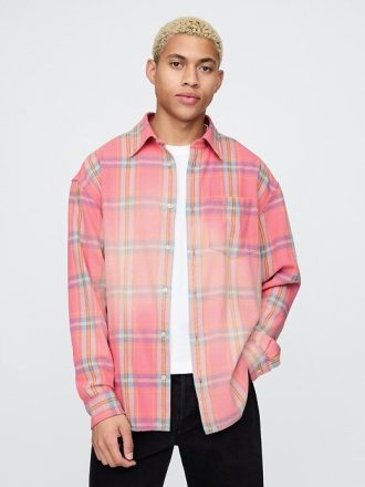 Camisa grande de sarja desbotada