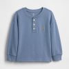 Camisa Henley para bebês e crianças pequenas