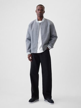 Camiseta adulta com bolso relaxado e peso pesado