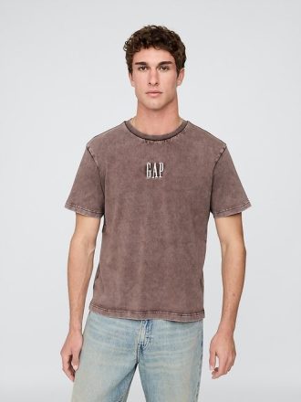 Camiseta com logotipo relaxado e pesado