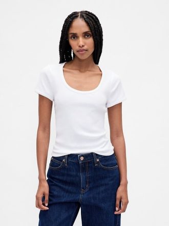 Camiseta Cropped Moderna com Decote Redondo