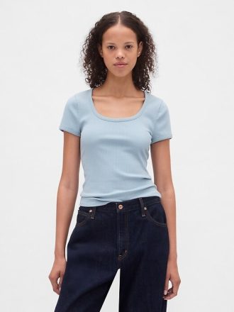 Camiseta Cropped Moderna com Decote Redondo
