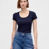 Camiseta Cropped Moderna com Decote Redondo