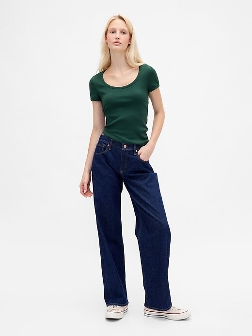 Camiseta Cropped Moderna com Decote Redondo Camiseta Cropped Moderna com Decote Redondo