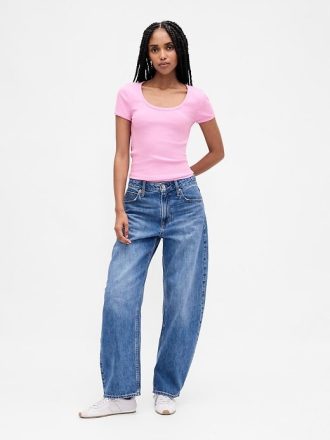 Camiseta Cropped Moderna com Decote Redondo