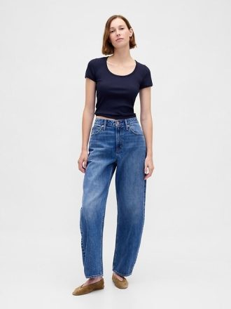 Camiseta Cropped Moderna com Decote Redondo