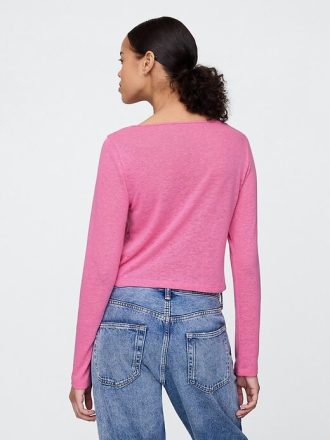 Camiseta curta com decote canoa e mistura de linho