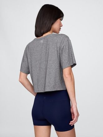 Camiseta curta com decote em V GapFit Breathe