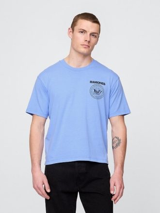 Camiseta curta com estampa dos Ramones