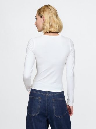 Camiseta curta moderna e compacta de malha