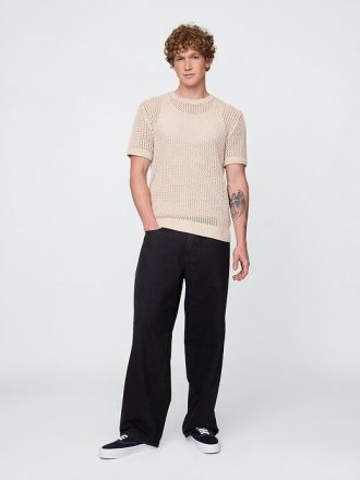 Camiseta de gola redonda em malha de crochê