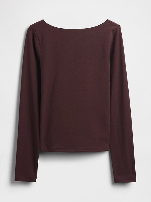 Camiseta de malha com decote canoa e costas abertas Camiseta de malha com decote canoa e costas abertas